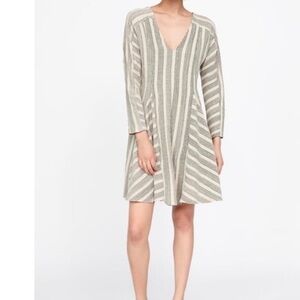 NWT Zara Long Sleeve Striped Crepe V-Neck Dress Tan Black size Small